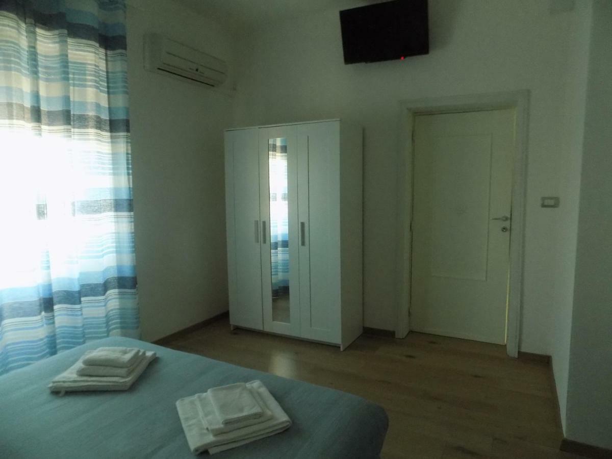 Omphalos Hotel Алгеро Екстериор снимка