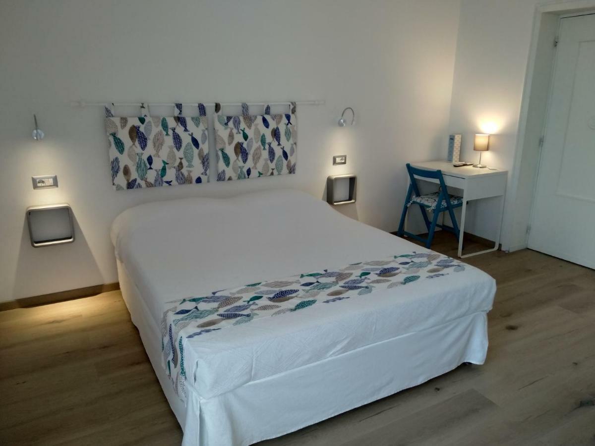 Omphalos Hotel Алгеро Екстериор снимка
