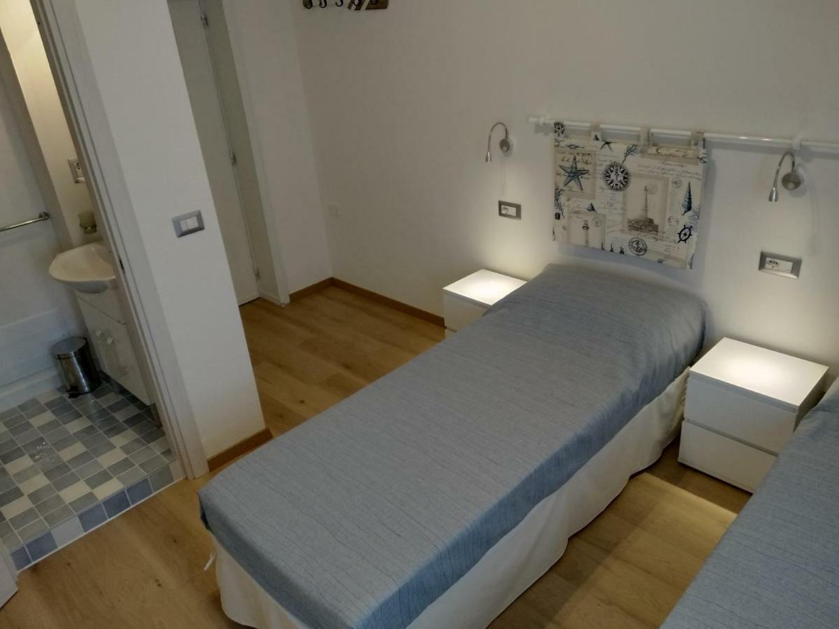 Omphalos Hotel Алгеро Екстериор снимка
